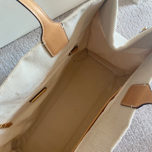 Tory Burch Ella Tote - Picture 8 of 11